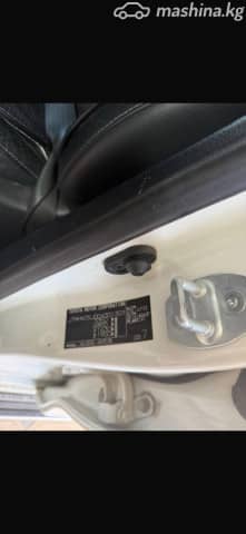 Toyota Land Cruiser 200 Series Рестайлинг 2 4.5d AT 4WD
