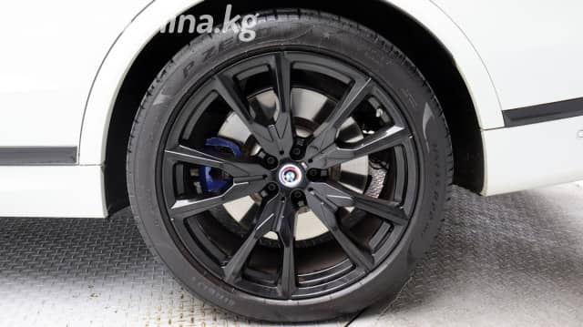 BMW X7 I (G07) Рестайлинг M60i 4.4 AT 4WD