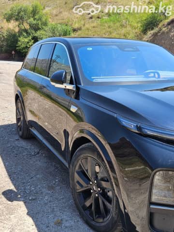 LiXiang L8 Рестайлинг 1.5hyb AT 4WD
