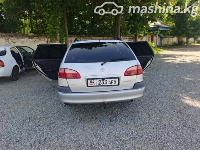 Toyota Avensis I Рестайлинг 1.8 MT