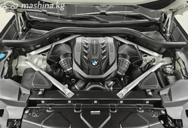 BMW X5 IV (G05/G18) M50i 4.4 AT 4WD