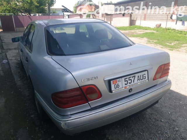 Mercedes-Benz E-Класс II (W210, S210) 200 2.0 MT