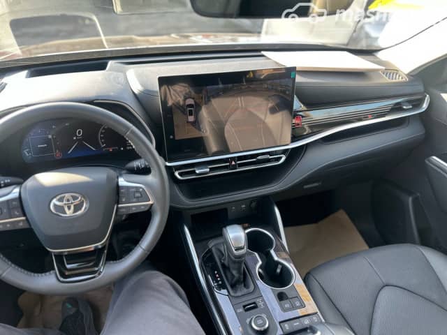 Toyota Highlander IV (U70) 2.0 AT 4WD