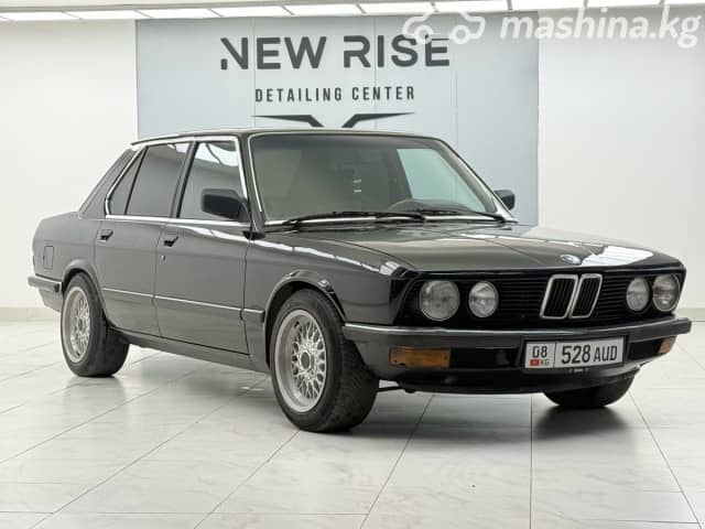 BMW 5 серии II (E28) 528i 2.8 MT