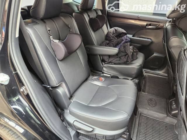 Toyota Highlander IV (U70) 2.5hyb AT 4WD