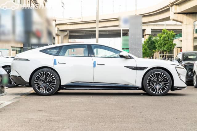 Avatr 12 94.5 kWh Electro AT 4WD