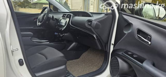 Toyota Prius IV Рестайлинг (XW50) 1.8hyb AT
