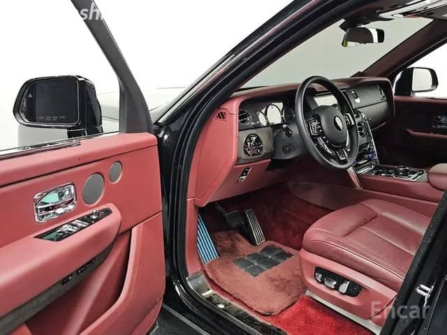 Rolls-Royce Cullinan I 6.7 AT AWD