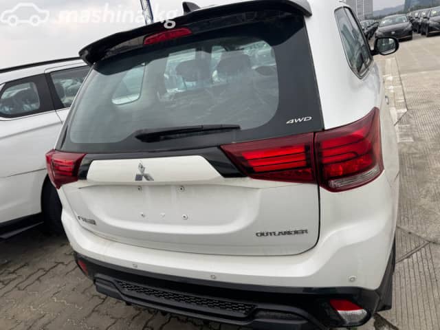 Mitsubishi Outlander IV 2.5 CVT 4WD