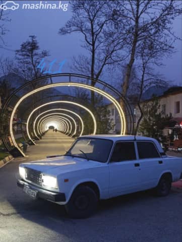 ВАЗ (Lada) 2107 21074-20 1.6 MT