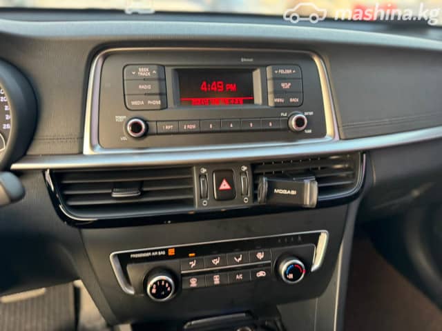 Kia K5 II 2.0 AT