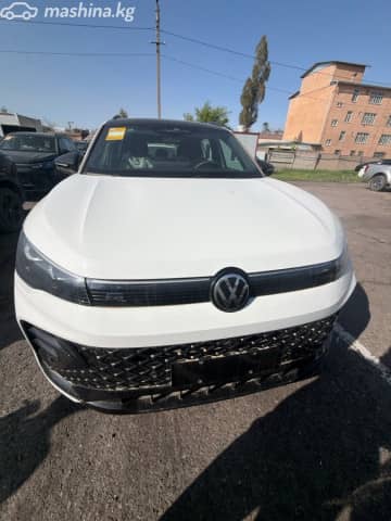 Volkswagen Tiguan III (China Market) 2.0 AMT 4WD