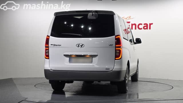 Hyundai Starex (H-1) II Рестайлинг 2 2.5d AT 4WD