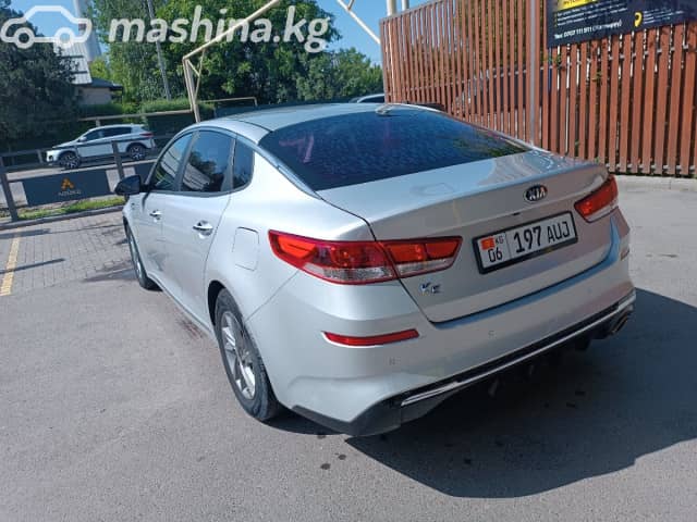 Kia K5 II 2.0 AT