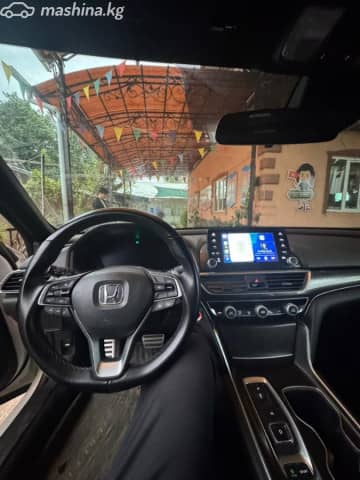 Honda Accord X Рестайлинг 2.0hyb CVT