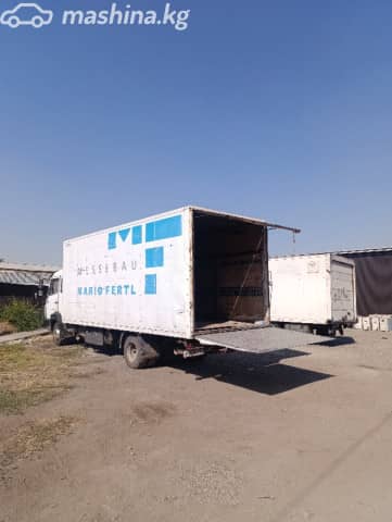 Mercedes-Benz Фургон (6х2)
