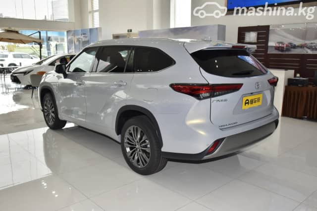 Toyota Highlander IV (U70) 2.4 AT