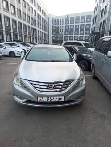 Hyundai Sonata VI (YF) 2.0 AT Газ