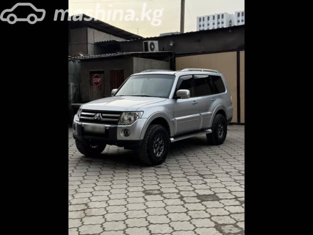Mitsubishi Pajero IV 3.8 AT 4WD