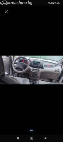 Nissan Almera Tino 1.8 MT