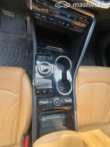 Kia K5 III 2.0hyb AT
