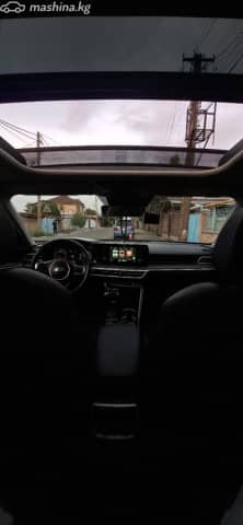 Kia K5 III LPi 2.0 AT