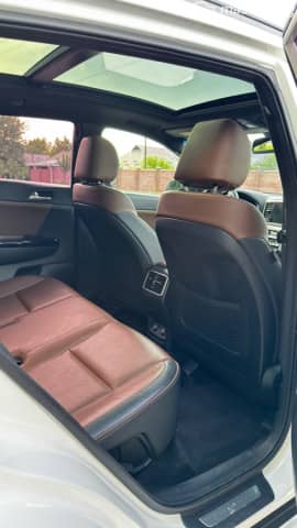 Kia Sportage IV Рестайлинг 2.0d AT