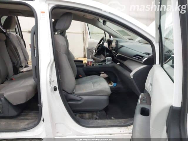 Toyota Sienna IV 2.5hyb AT 4WD