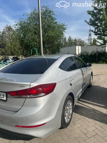 Hyundai Avante VI 1.6d AMT