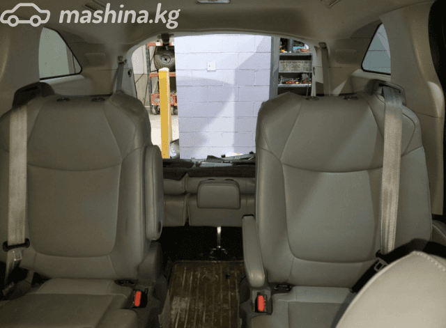 Toyota Sienna IV 2.5hyb AT 4WD
