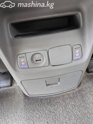 Kia Carnival III 2.2d AT