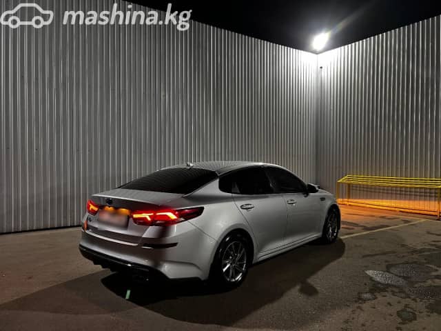 Kia K5 II 2.0 AT
