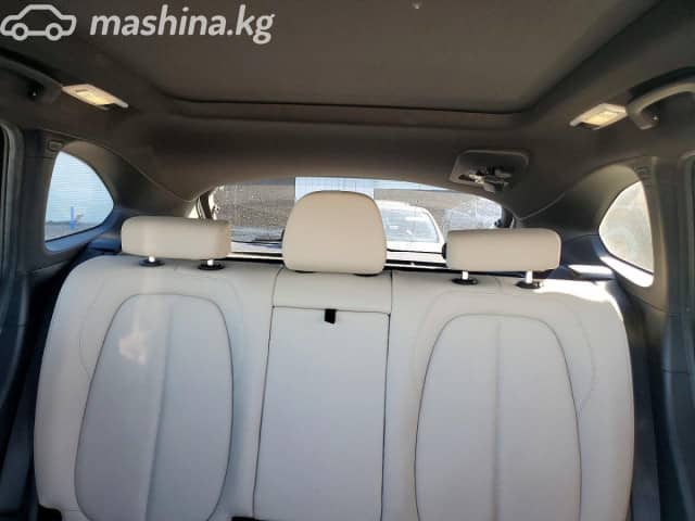BMW X1 II (F48) Рестайлинг 28i xDrive 2.0 AT 4WD