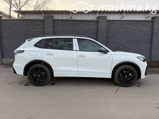 Volkswagen Tiguan III (China Market) 2.0 AMT 4WD