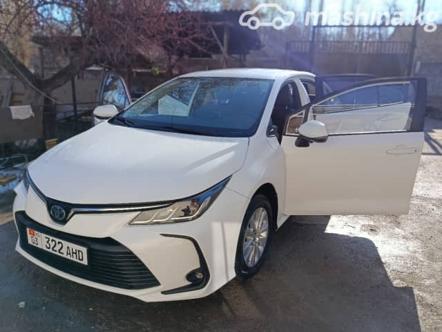 Toyota Corolla XI (E160, E170, E180) Рестайлинг 1 1.8hyb CVT