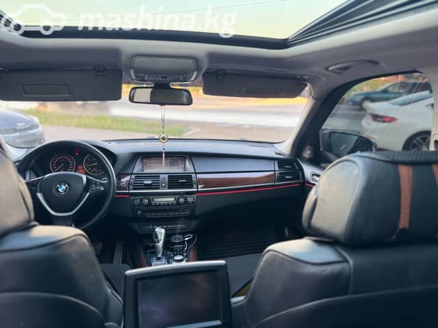BMW X5 II (E70) 48i 4.8 AT 4WD