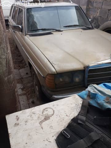 Mercedes-Benz W123 300 3.0d MT