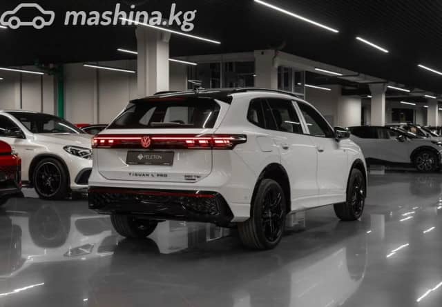 Volkswagen Tiguan III (China Market) 2.0 AMT 4WD