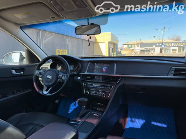 Kia K5 II 2.0 AT