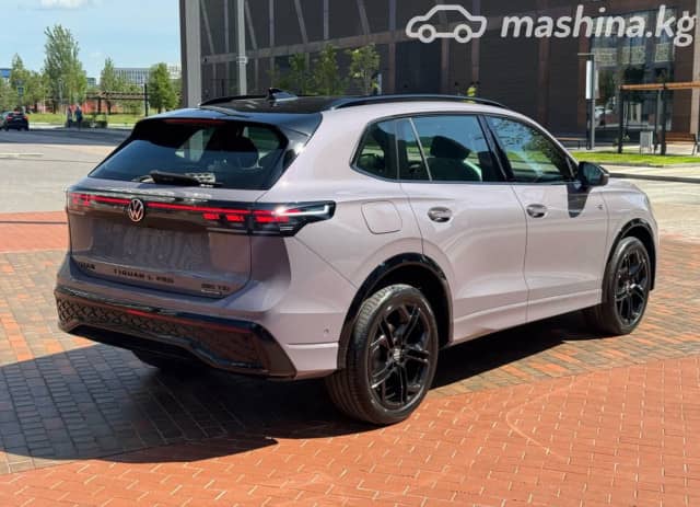 Volkswagen Tiguan III (China Market) 2.0 AMT