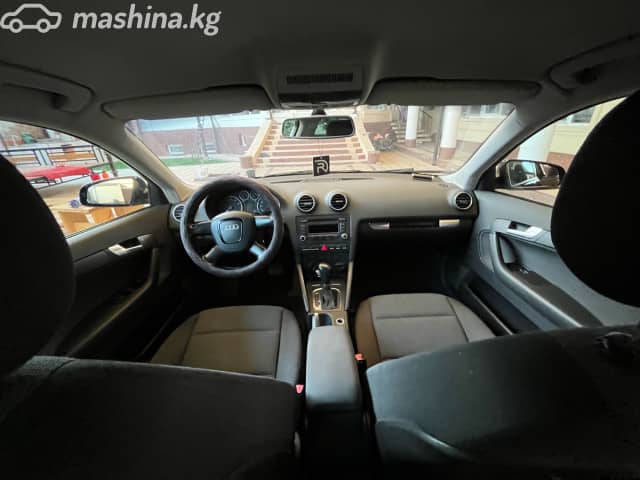 Audi A3 II (8P) Рестайлинг 1 2.0 AT