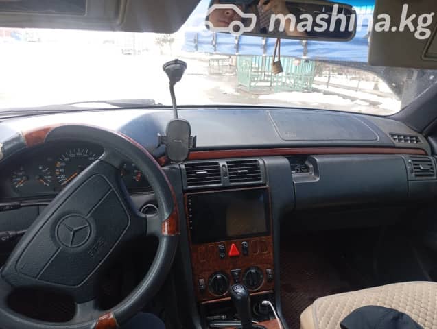 Mercedes-Benz E-Класс II (W210, S210) 240 2.4 MT