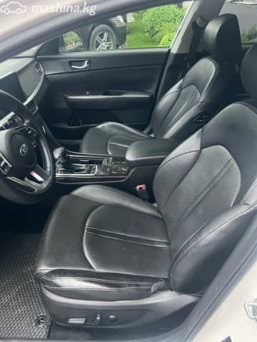 Kia K5 III LPi 2.0 AT