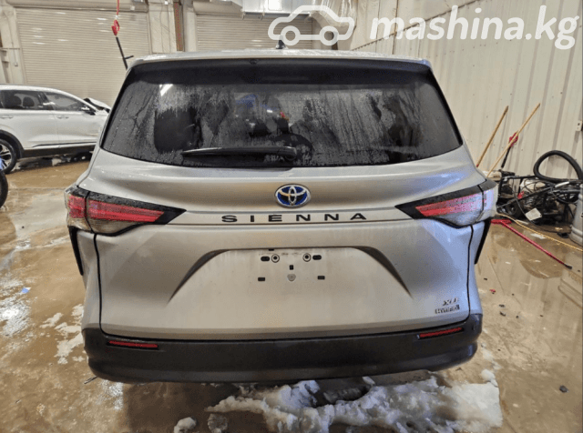 Toyota Sienna IV 2.5hyb AT