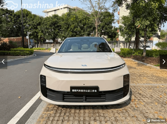 LiXiang L6 1.5hyb AT 4WD