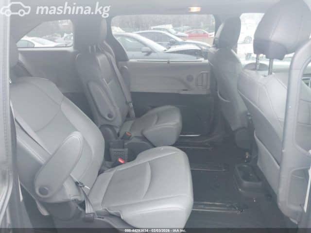 Toyota Sienna IV 2.5hyb AT
