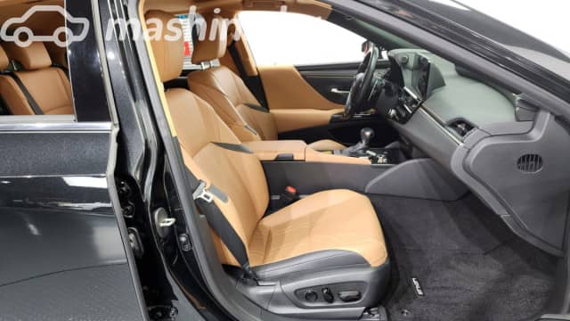 Lexus ES VII Рестайлинг 300h 2.5hyb CVT