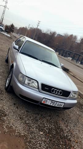 Audi A6 I (C4) 1.8 MT