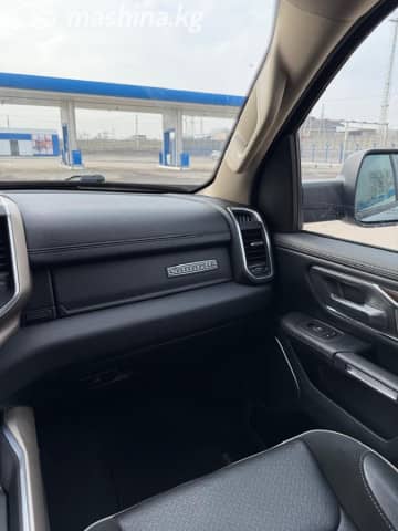 RAM 1500 V Quad Cab 5.7 AT 4WD