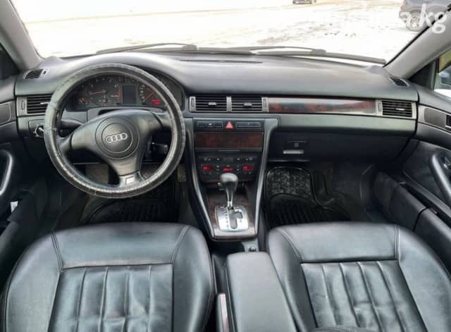 Audi A6 II (C5) 2.4 AT